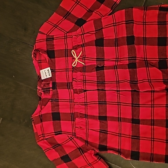 Toddler girl 4T top for Christmas time - Picture 2 of 3